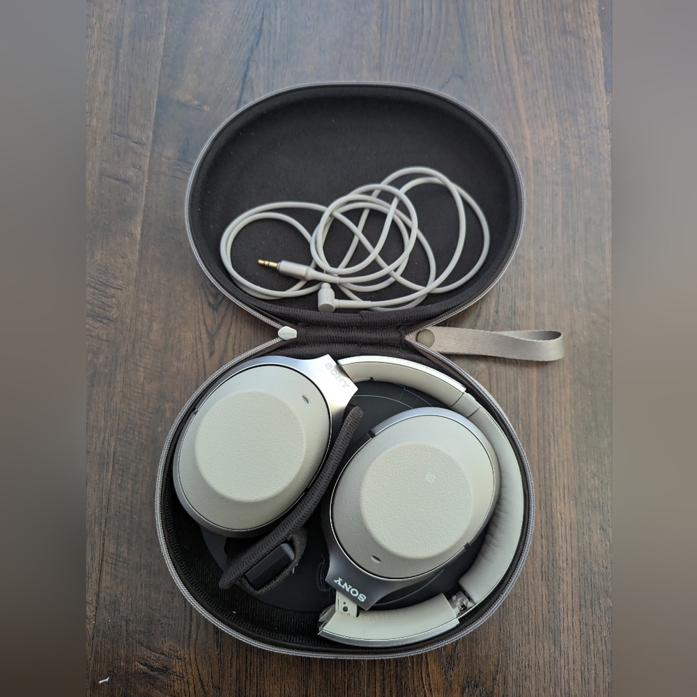 Sony WH-1000XM2
